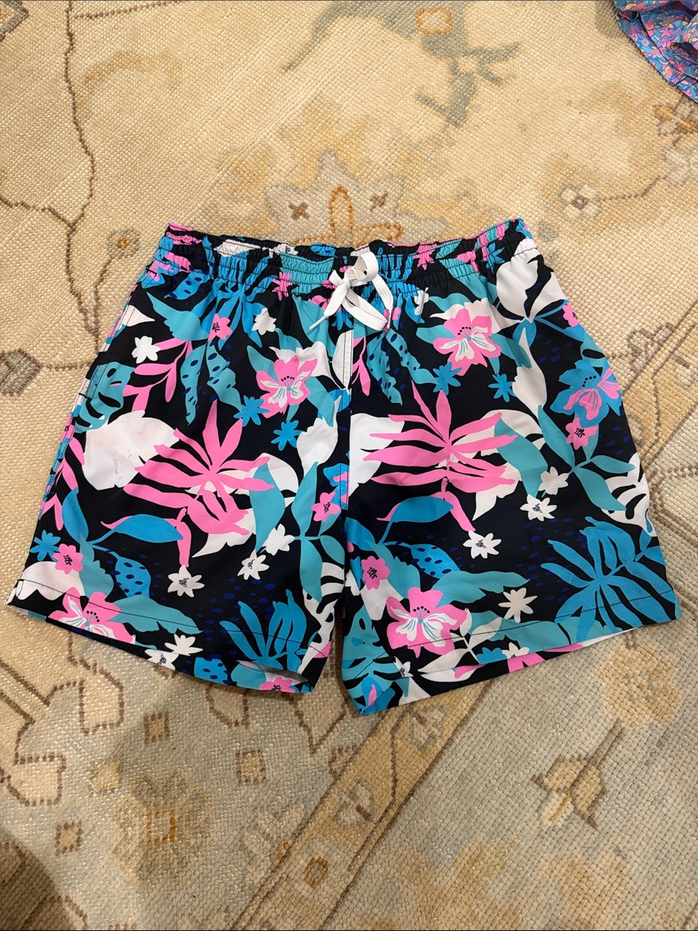 chubbies Men's Floral Swim Trunks in Black, Pink & Teal